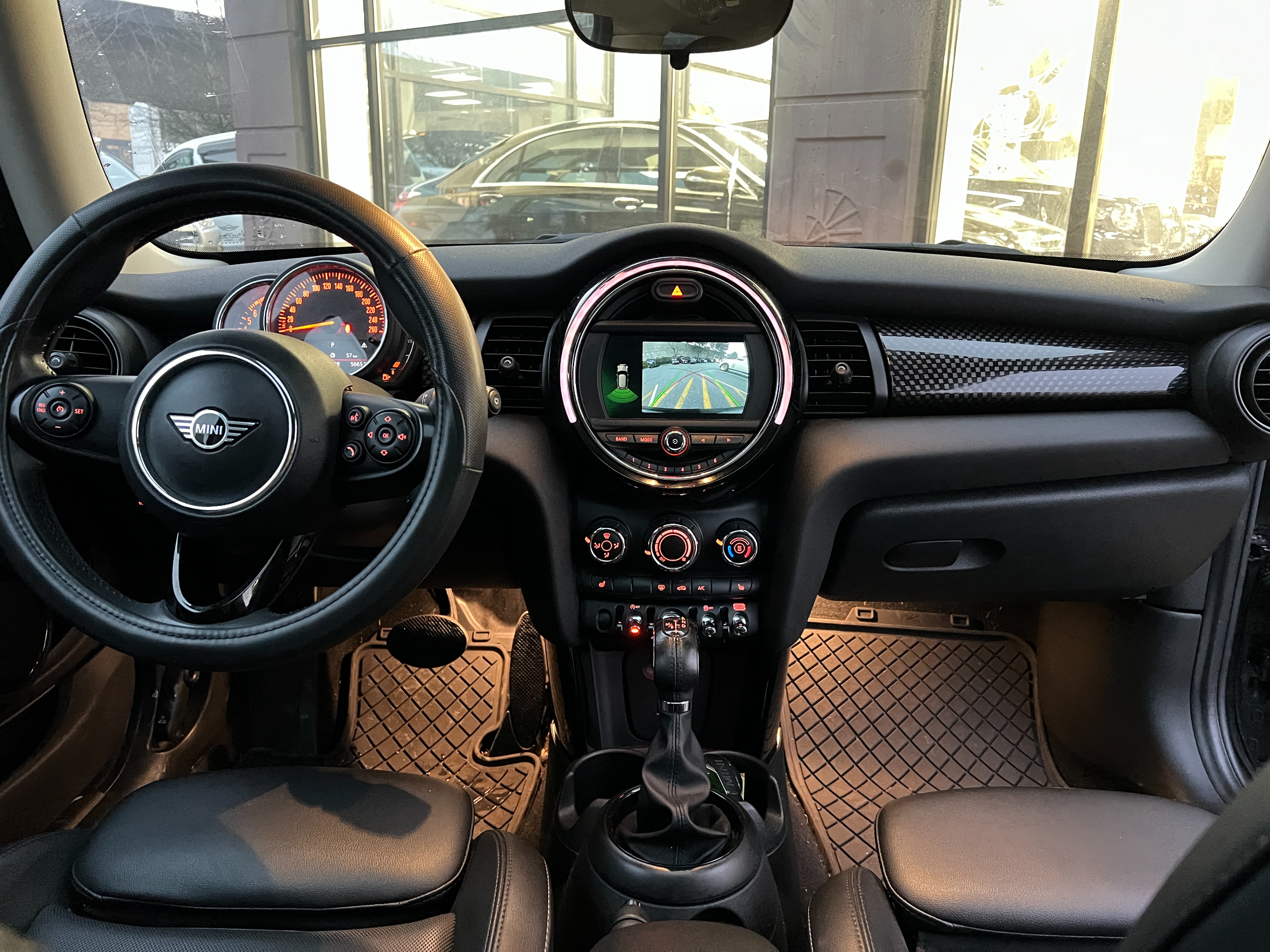 2019 Mini Cooper s - Image 12